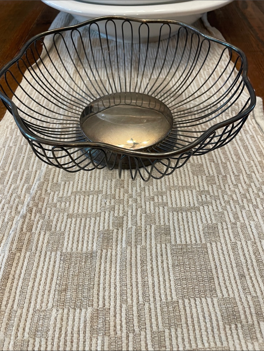 Decorative Silver Metal Wire Fruit Bowl - Home Accents